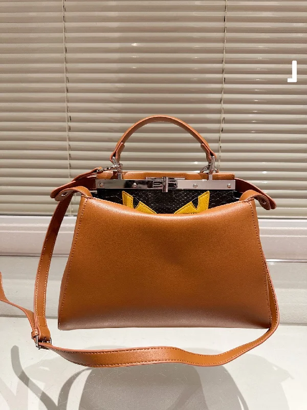 Fendi Hanbag Shoulder Bag