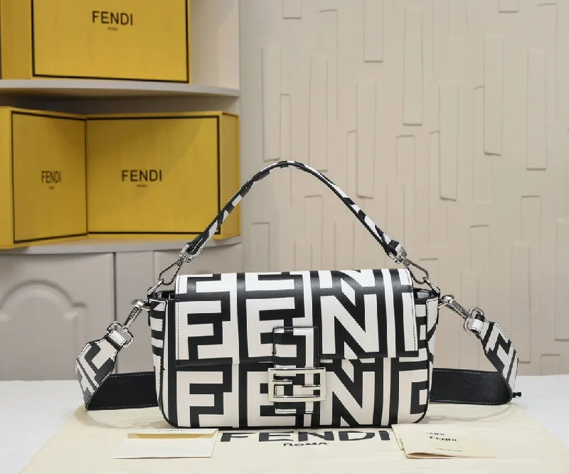 Fendi high quality black white handbag shoulder bag