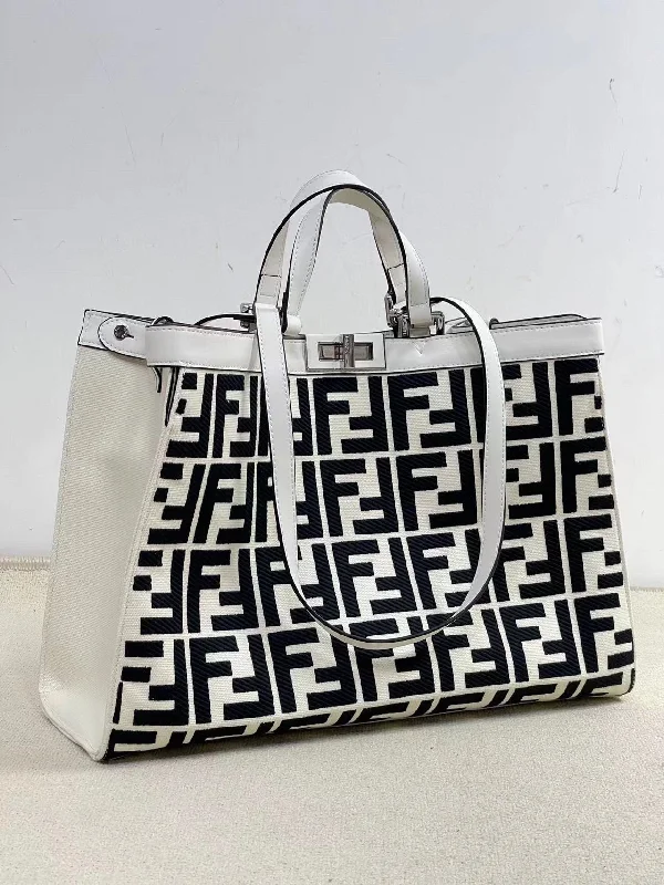 Fendi Peekaboo X-Tote Tote Bag Shopping Bag