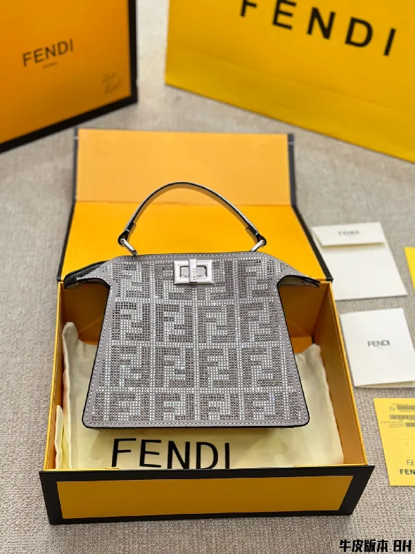 Fendi Peekaboo Handbag Shoulder Bag